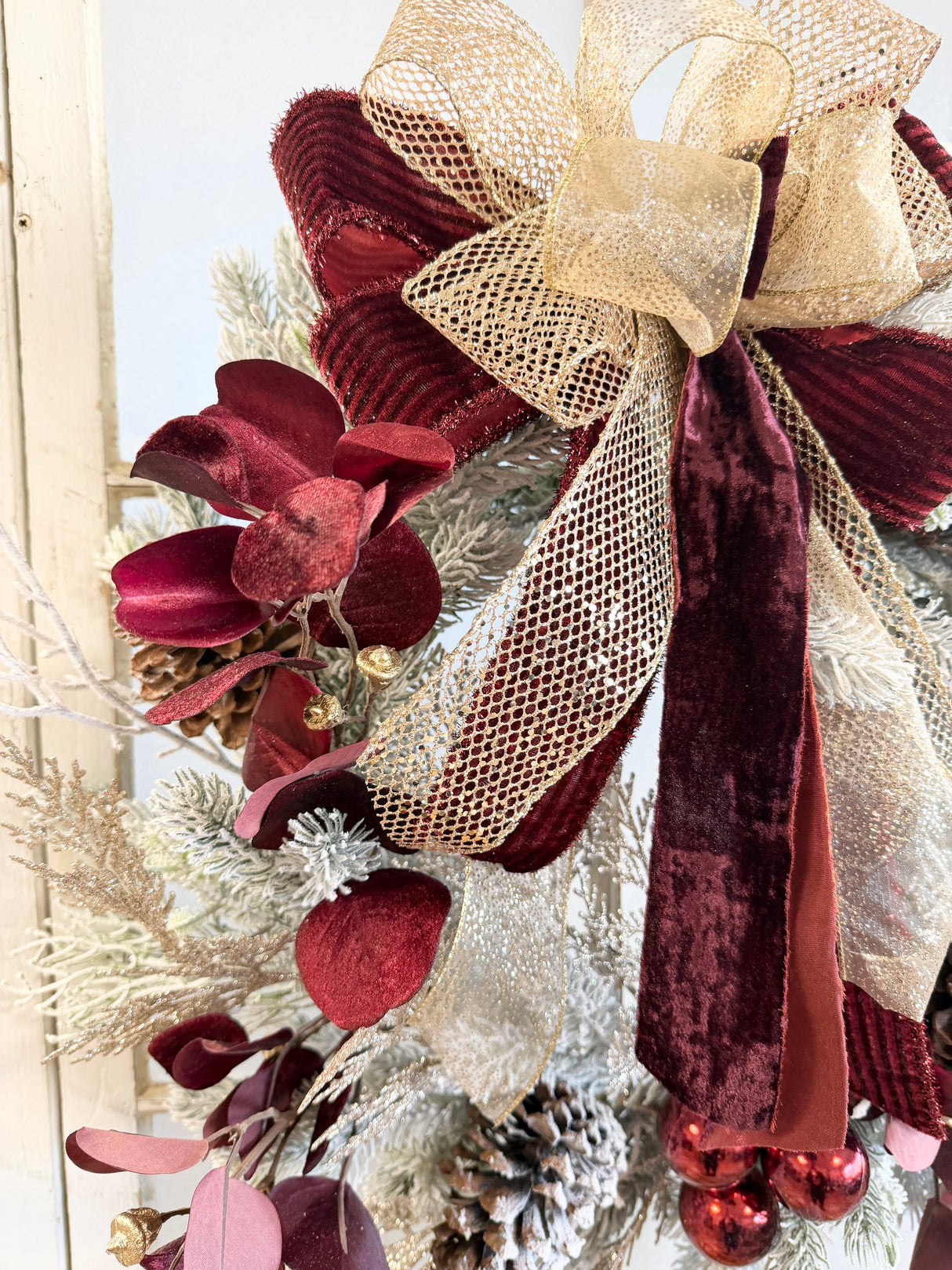 Glimmering Burgundy Wreath Kit
