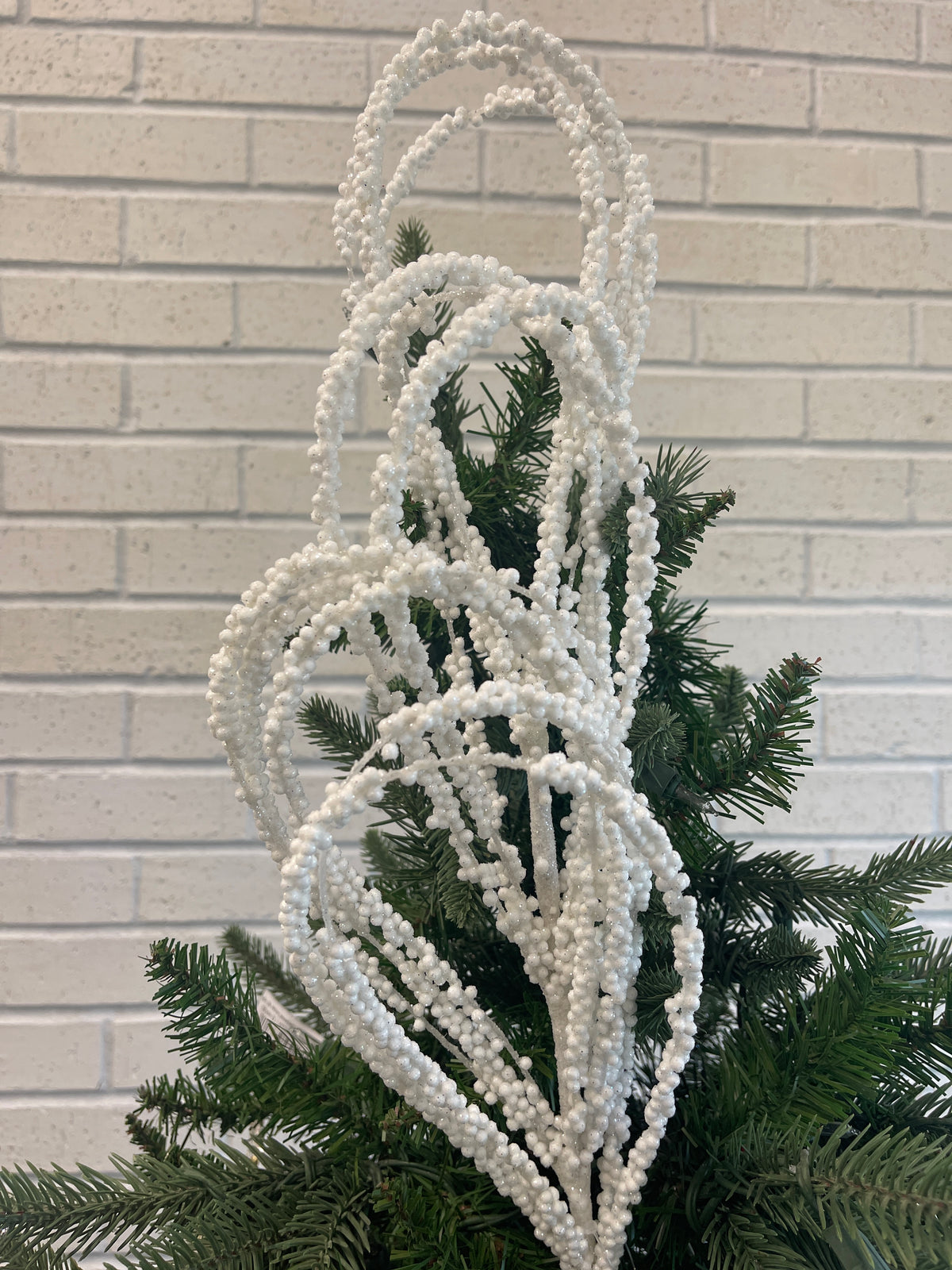 White Bead Loop Spray
