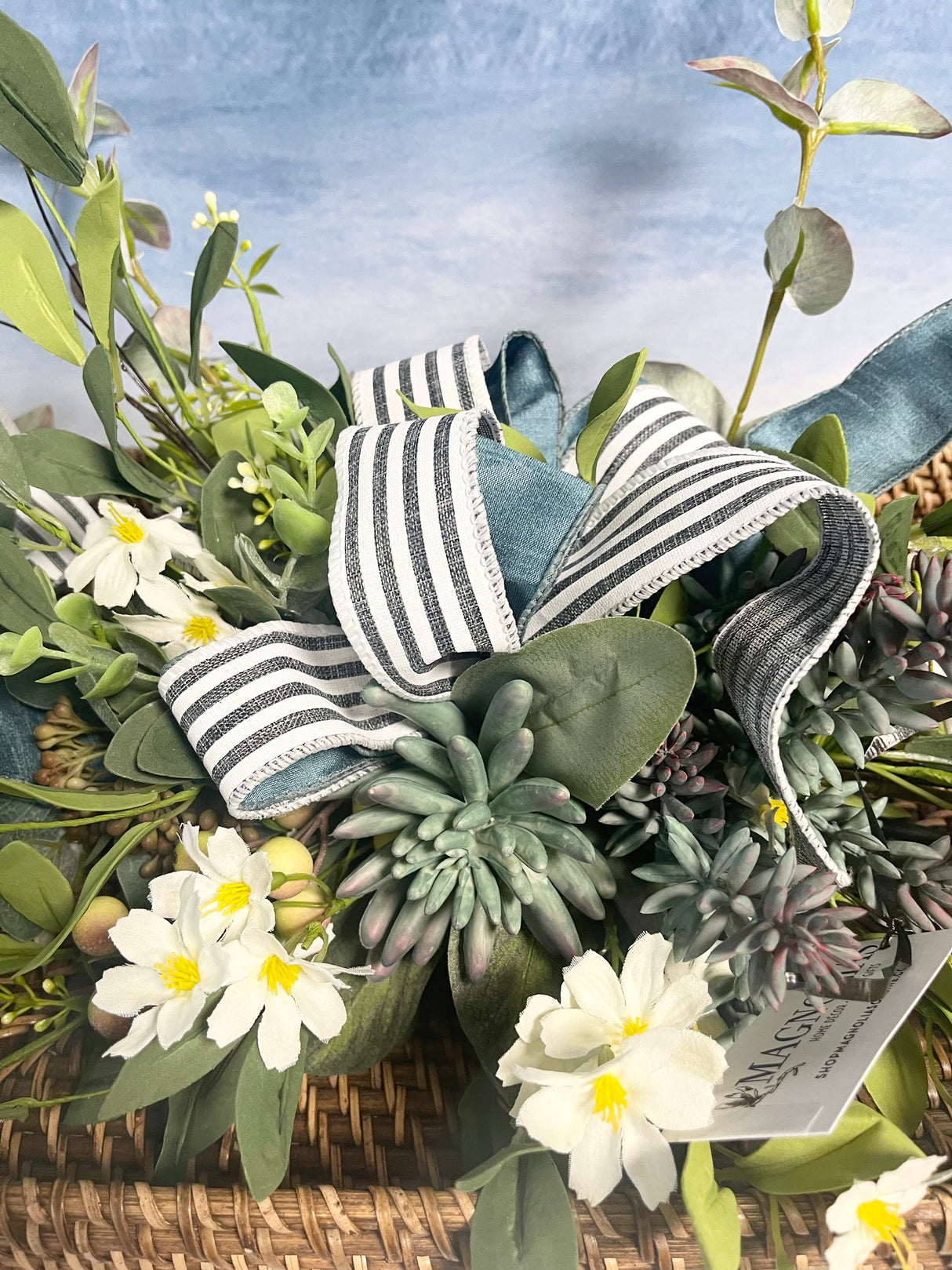 27" Living In The Moment Swag