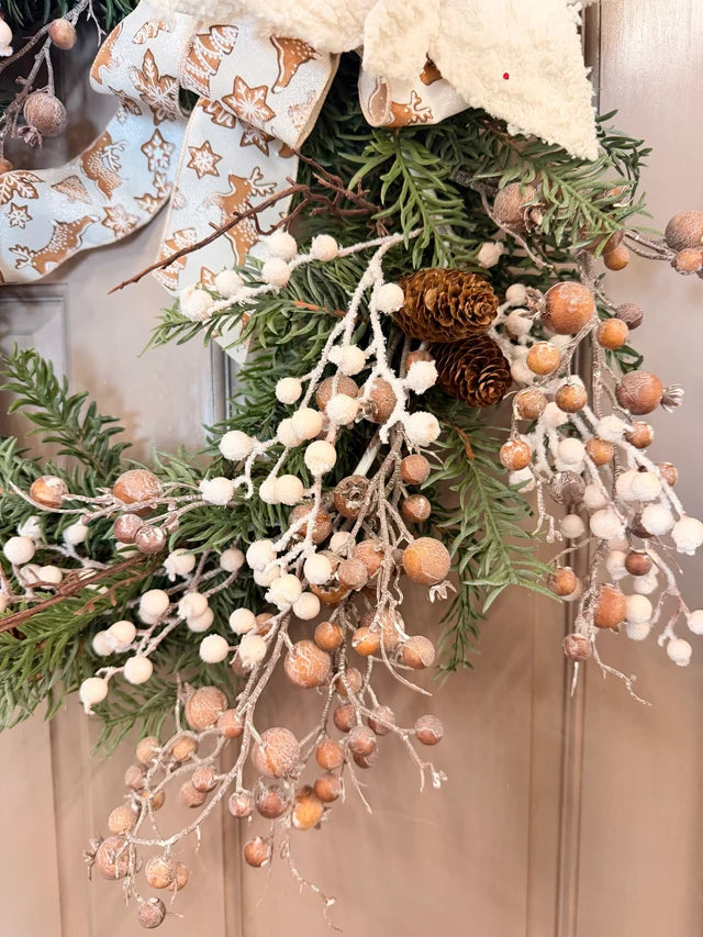 28" Snowberry Dreams Wreath