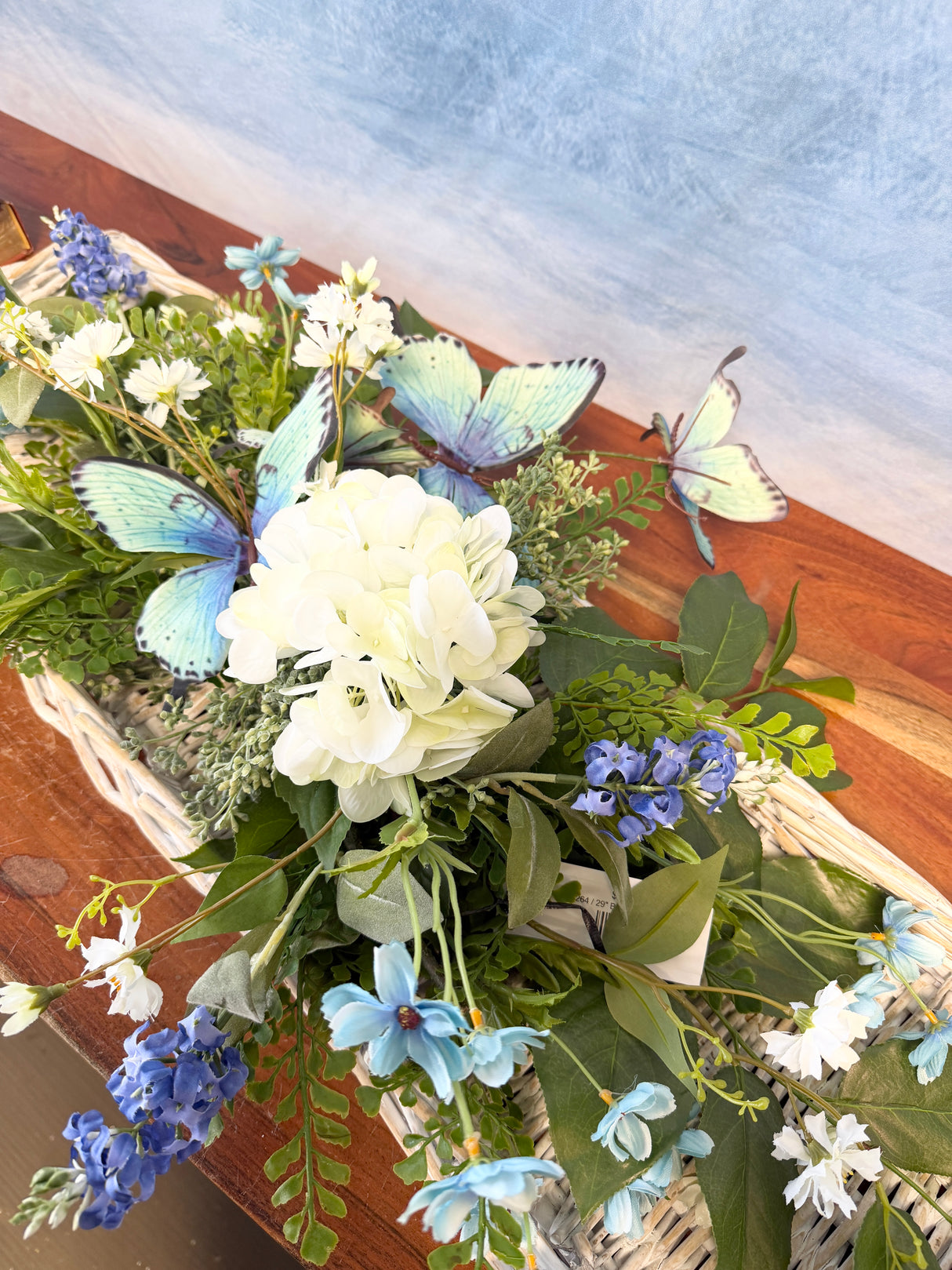 29" Butterfly In Flight Swag