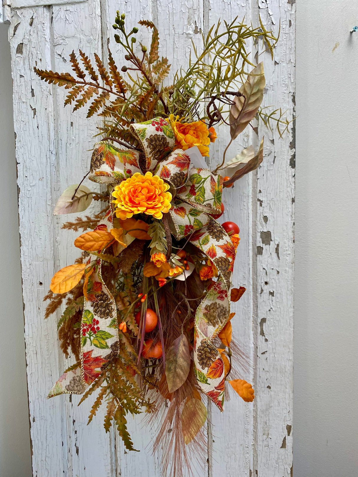 18" Filed & Forest Vertical Swag