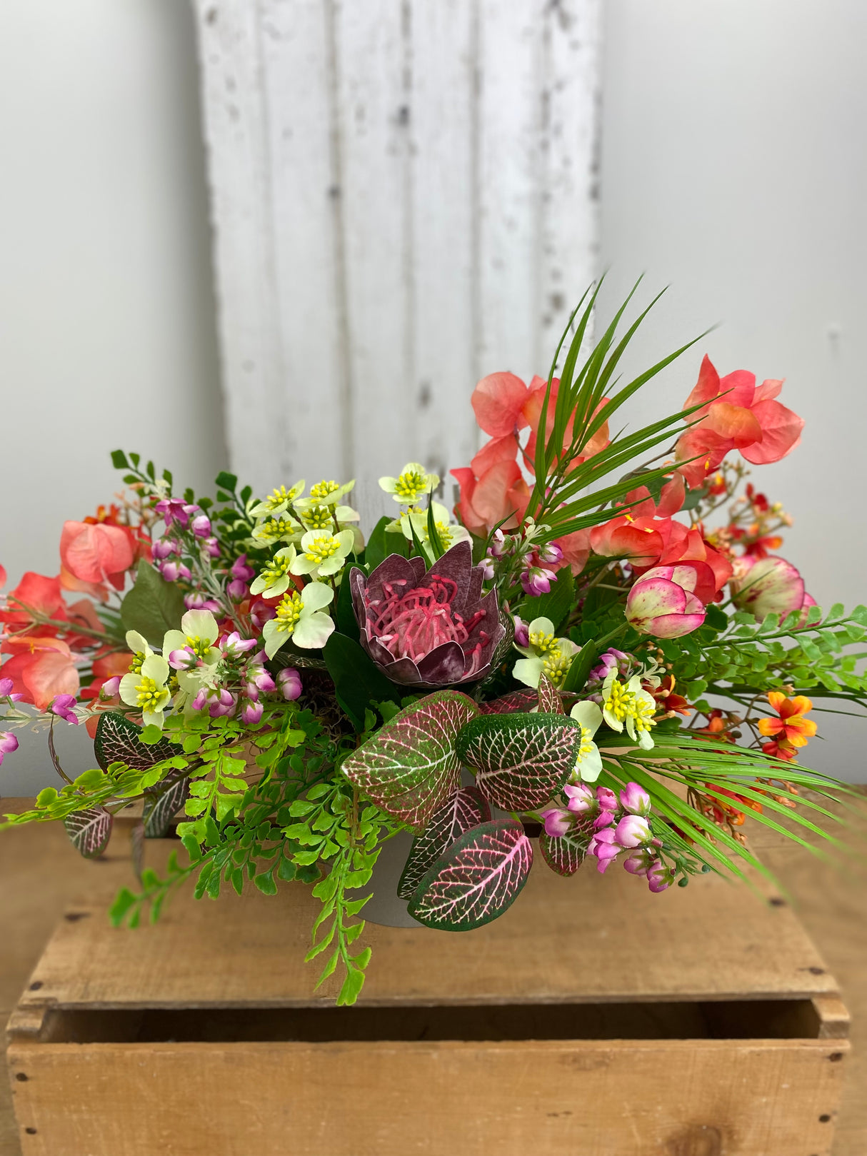 20" Tropical Vibes Centerpiece