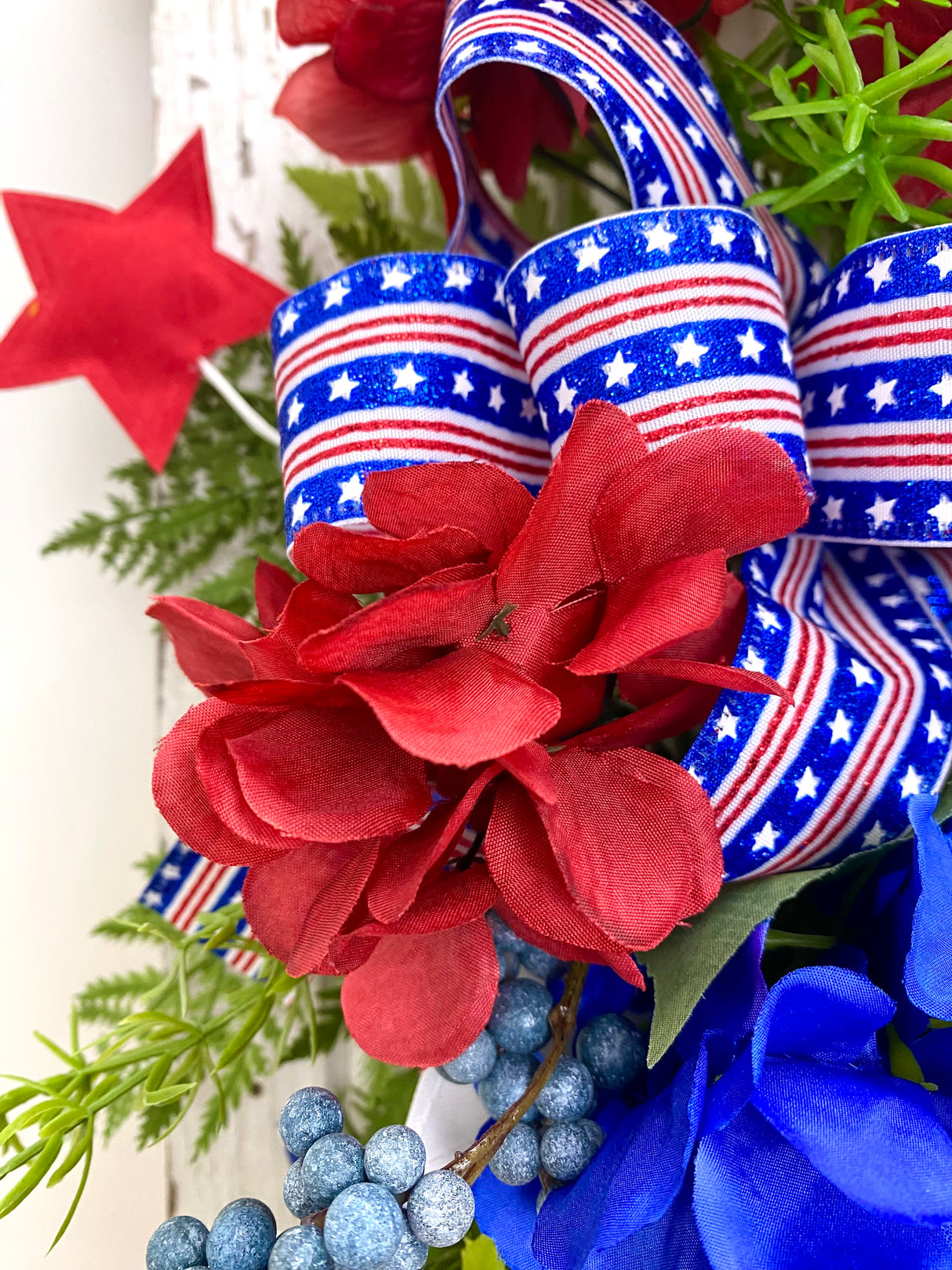 25" Old Glory Vertical Swag