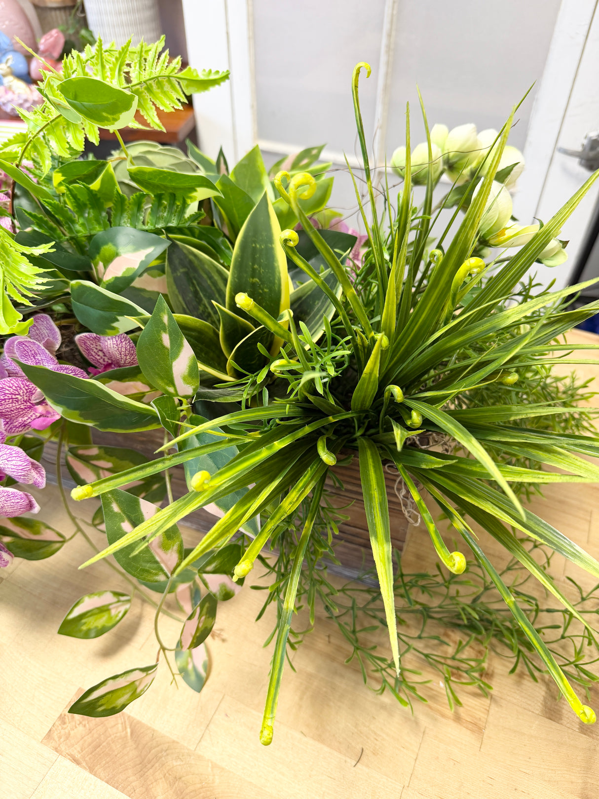 27" Beauty In A Box Planter