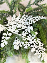 Deck The Halls Fern Pick
