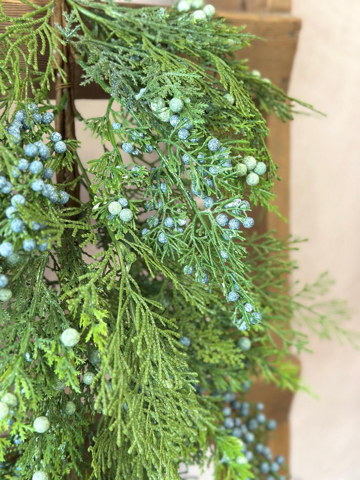 28" Beautiful Juniper Pine Teardrop