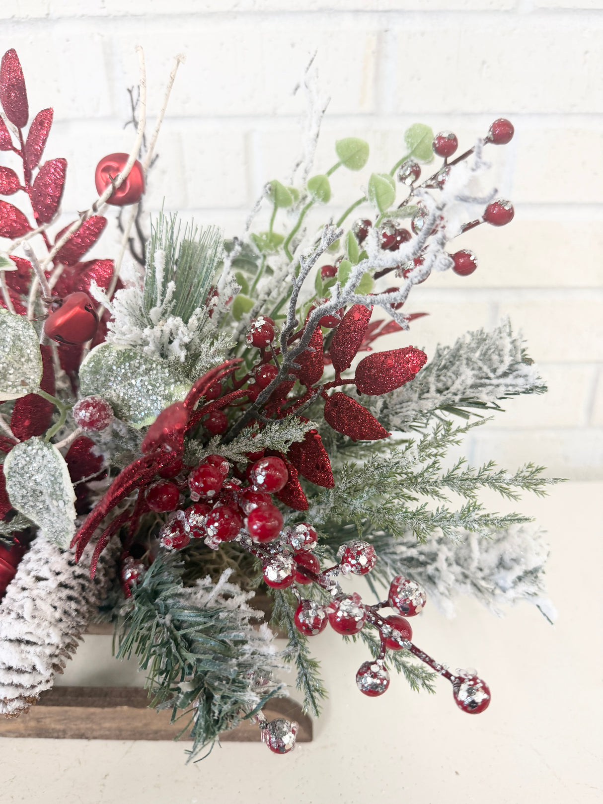 17" Sleigh Ride Centerpiece