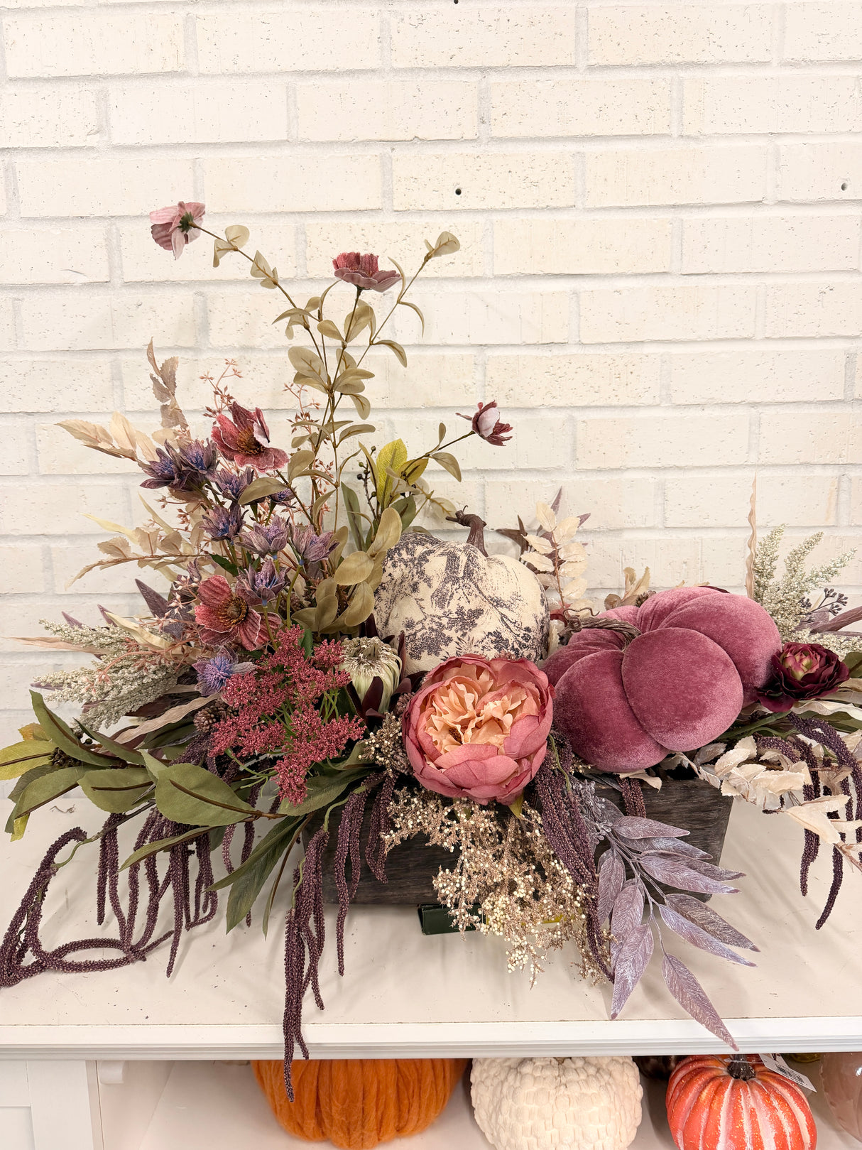 32" Bashful Pumpkins Centerpiece