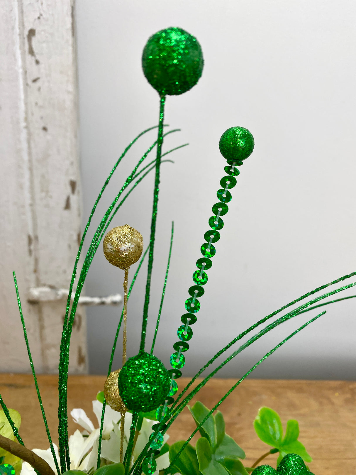 14" Pot Of Gold Centerpiece