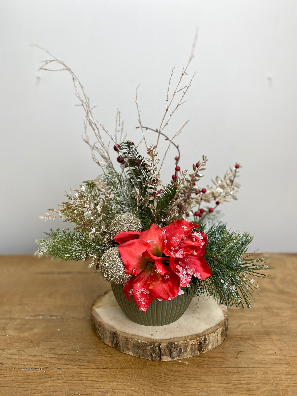 18" Cabin Christmas Glow