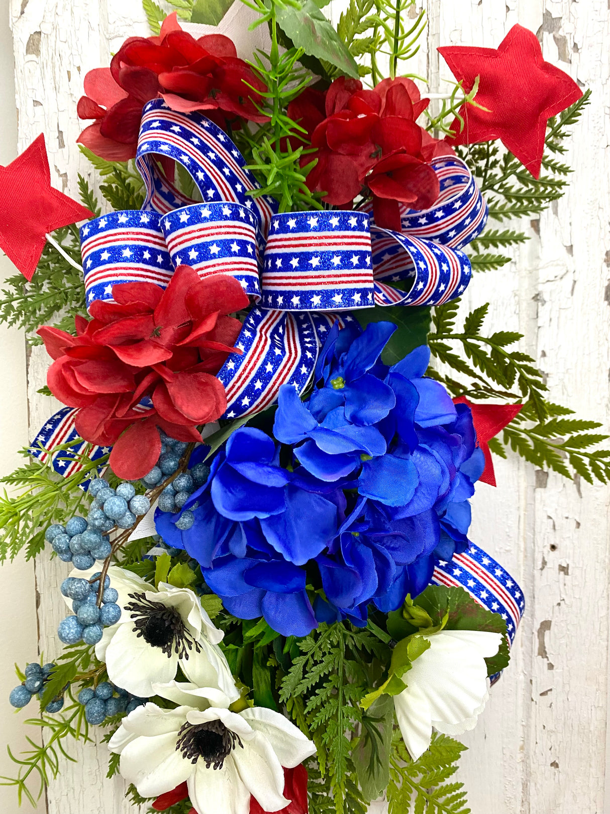 25" Old Glory Vertical Swag