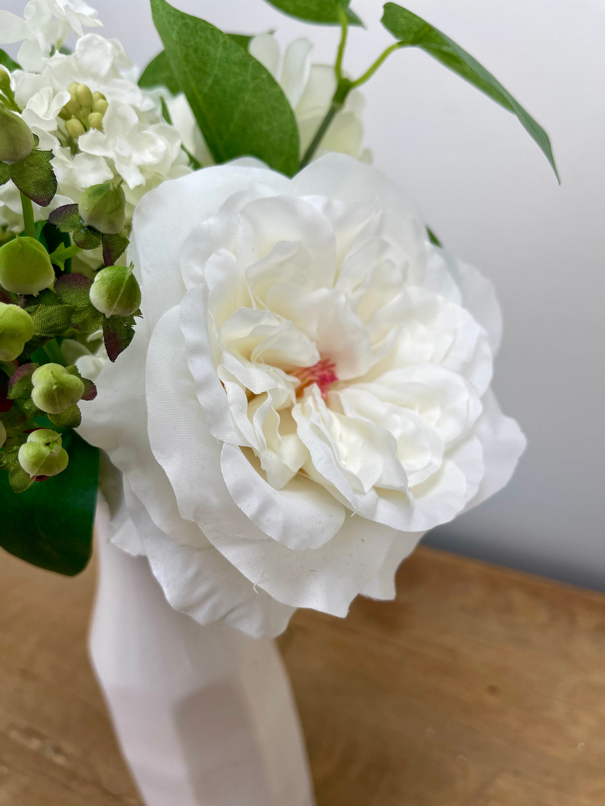 Rose/Hydrangea/Baby's Breath Bouquet