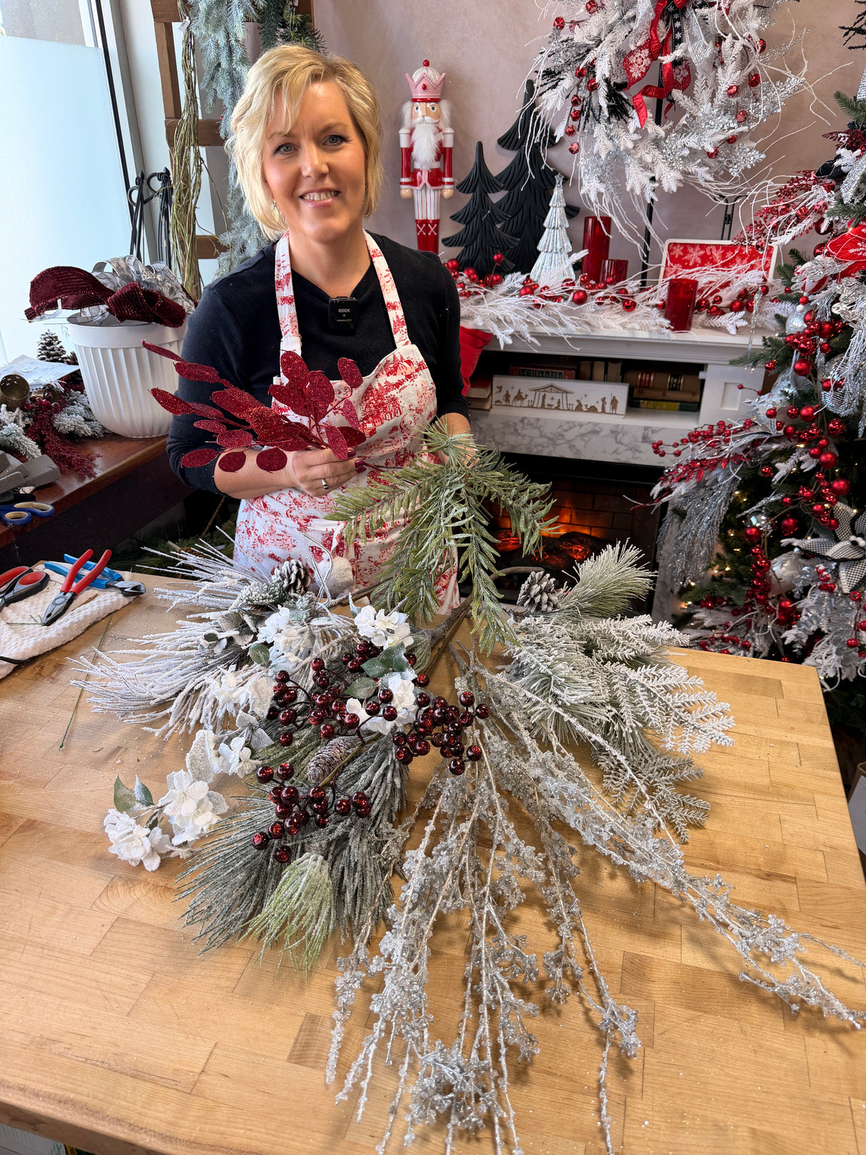 Christmas Elegance Porch Pot Kit