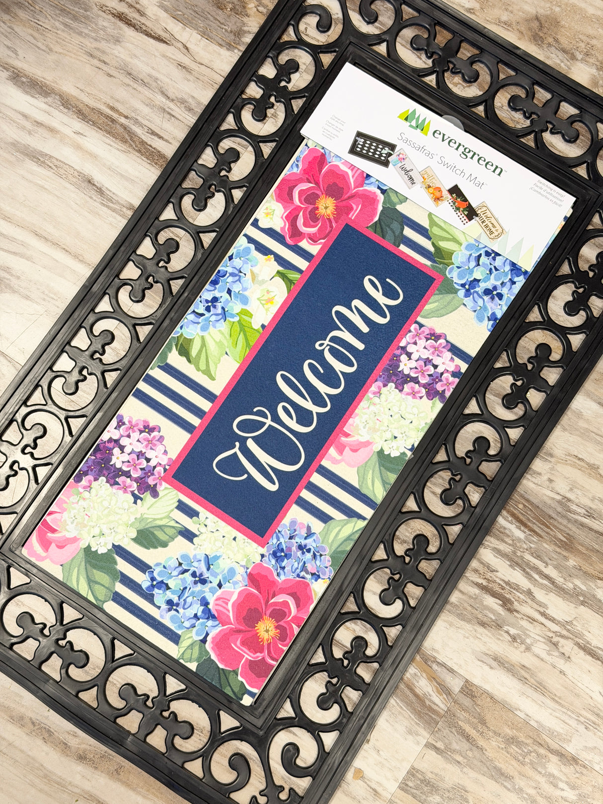 Chinoiserie Floral Pattern Sassafras Switch Mat