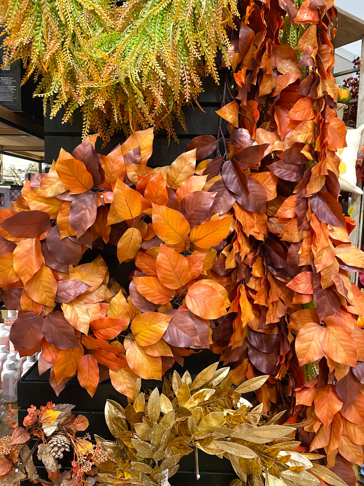 60" Turning Leaves Salal Garland