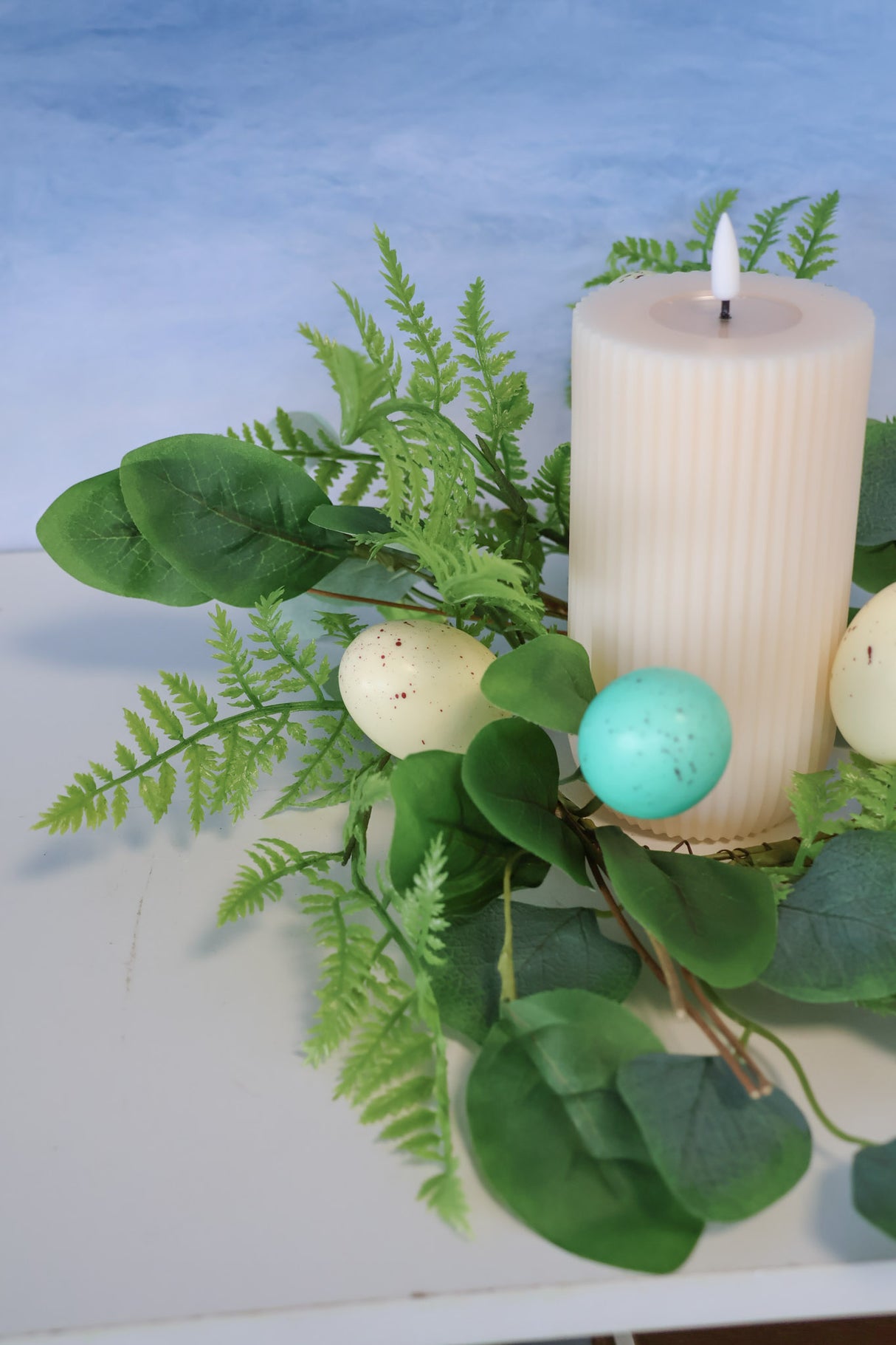 14" Egg & Eucalyptus Candle Ring