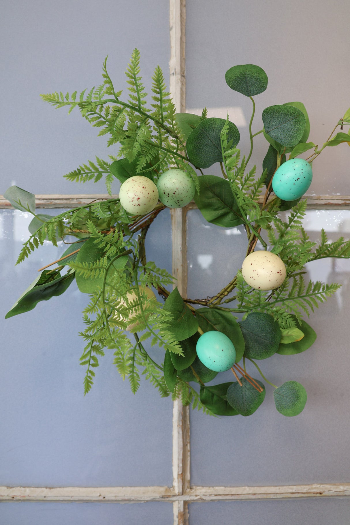 14" Egg & Eucalyptus Candle Ring