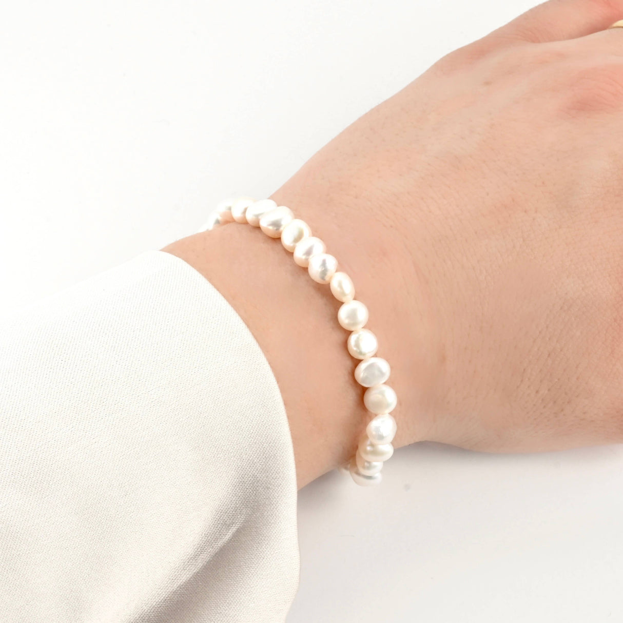18k Dainty Pearl Waterproof Bracelet