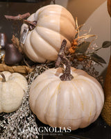 8" Apple Picking Pumpkin