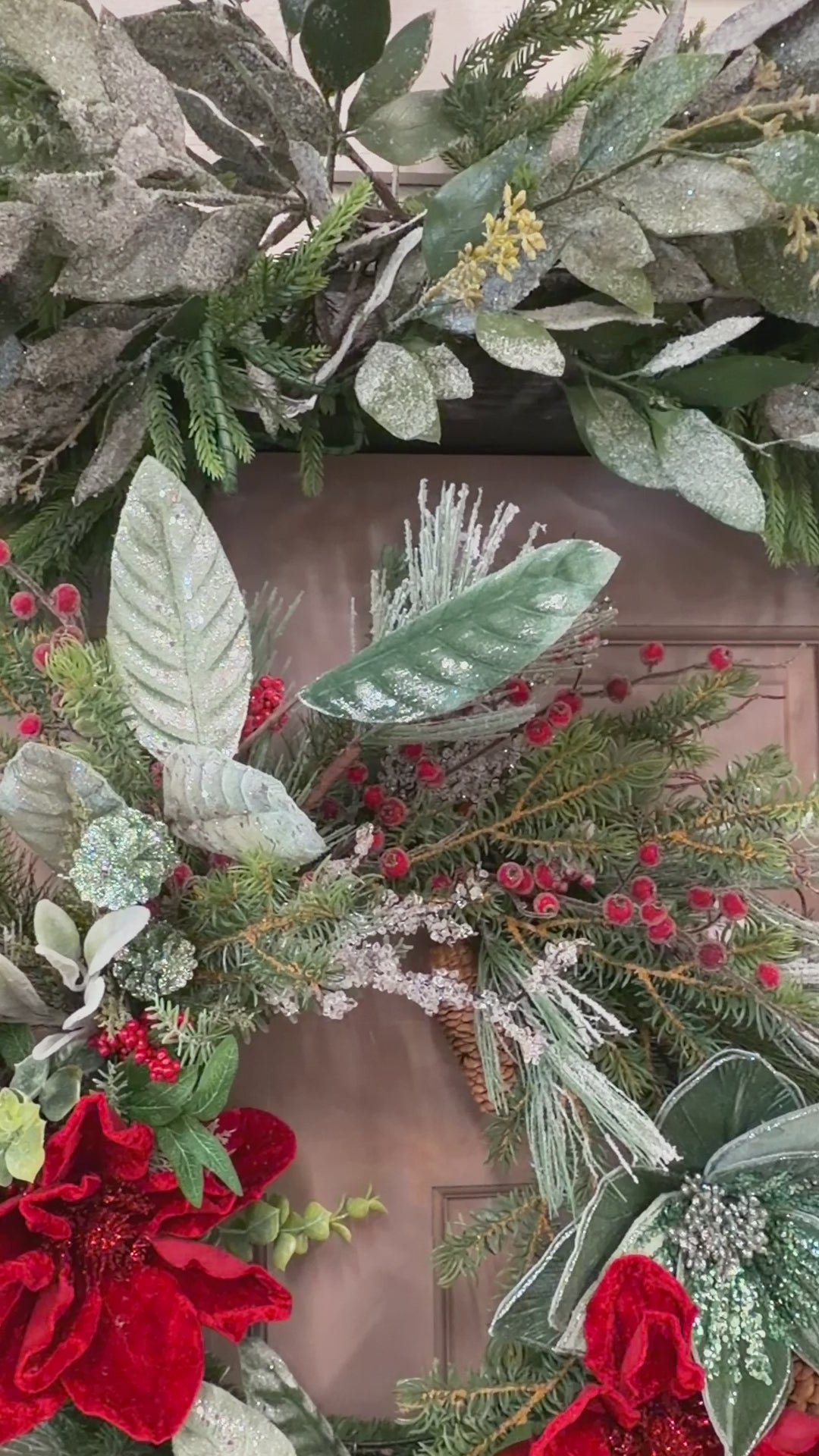 28" Winterberry Noel Wreath